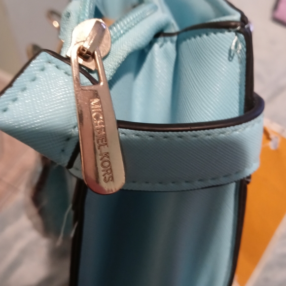 Michael Kors Purse - Picture 7 of 8